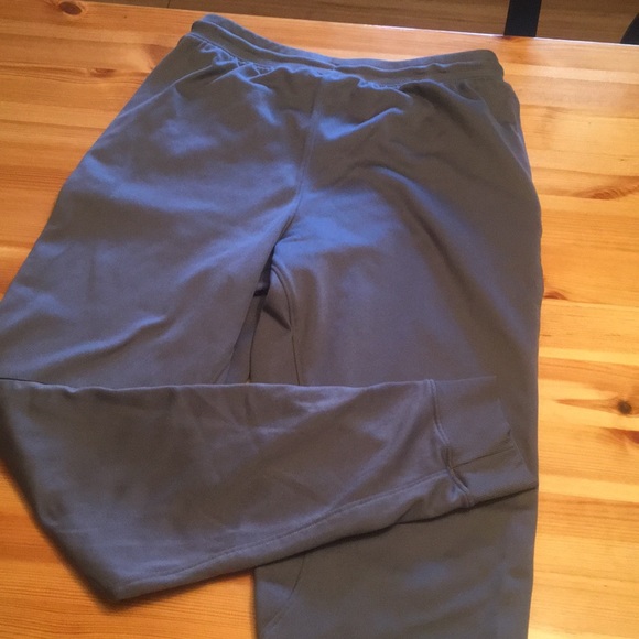 Under armor joggers sweatpants - Picture 6 of 6